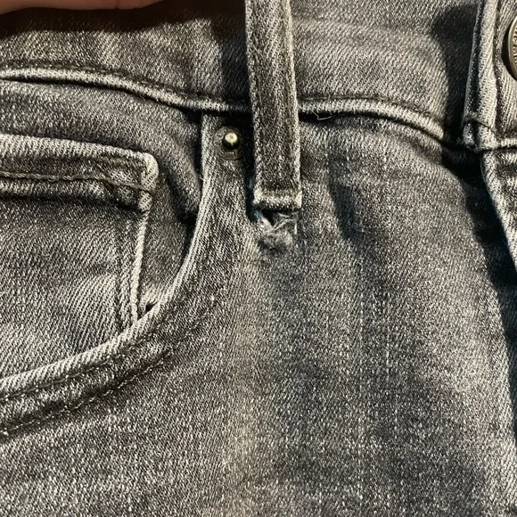 High Rise Straight Crop - Picture 4 of 5